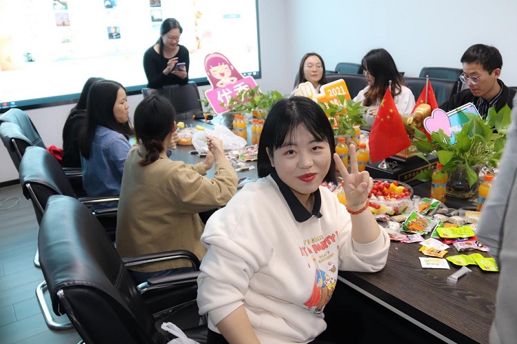 华邦瀛集团生日会