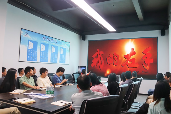 华邦瀛集团用LED显示屏播放电影