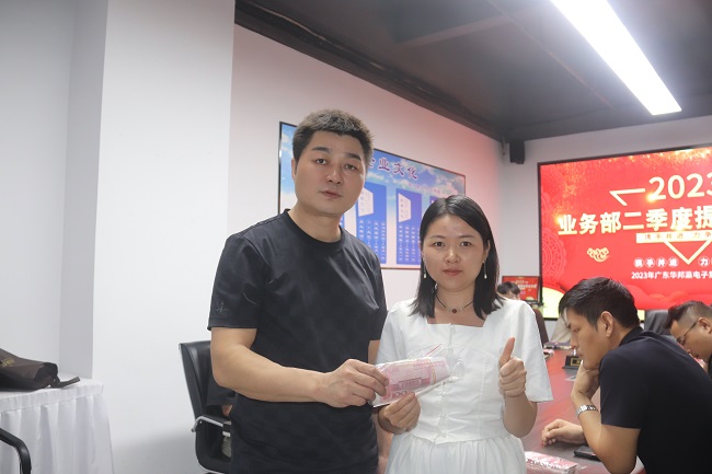 左（曹总）右（李木英）