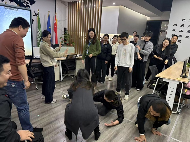 华邦瀛集团早会